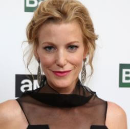 Anna Gunn 